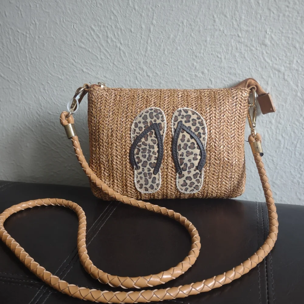 Sondra Roberts Squared Woven Straw Rafia Flip Flop Crossbody Bag - Picture 4 of 14